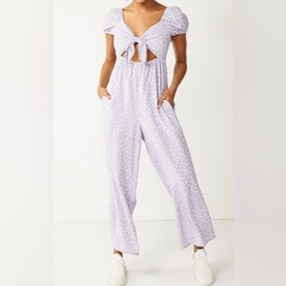 Rewind Women's Purple Floral Short Sleeve Cut Out Front Jumpsuit Romper XS - Picture 1 of 7